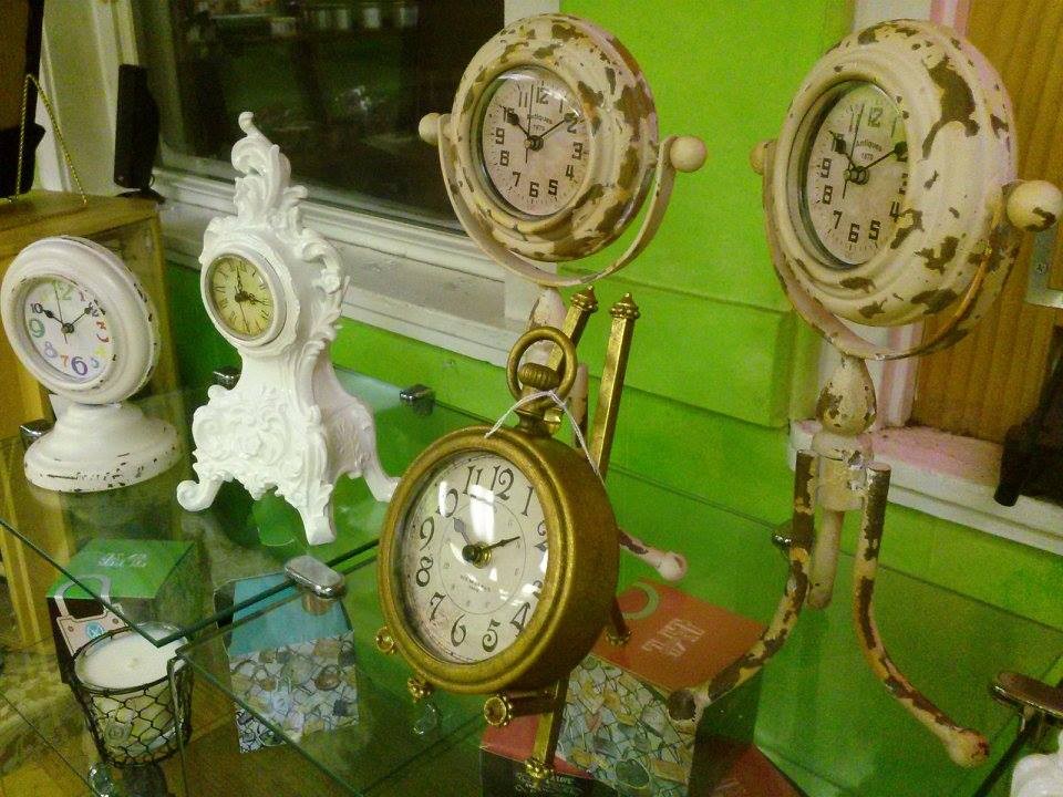 Breanna's Picks: Vintage Clocks.